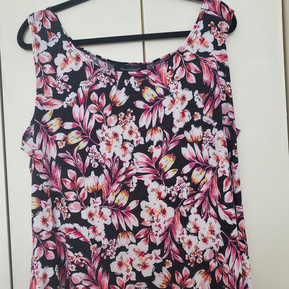 Multicolor floral top